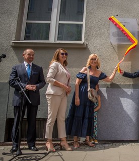 Agata Mlynarska feet photo thumbnail