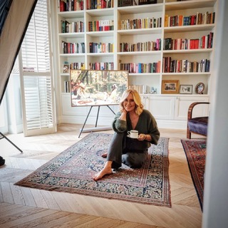 Agata Mlynarska feet photo thumbnail