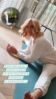 Agata Mlynarska feet photo thumbnail