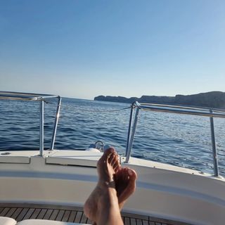 Agata Mlynarska feet photo thumbnail