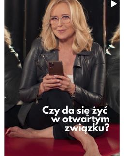 Agata Mlynarska feet photo thumbnail