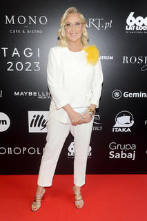 Agata Mlynarska feet photo thumbnail