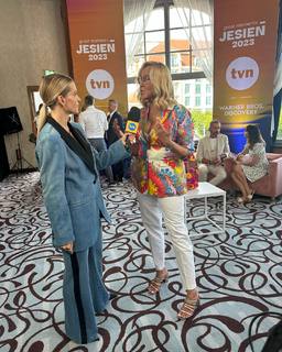 Agata Mlynarska feet photo thumbnail