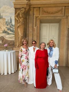 Agata Mlynarska feet photo thumbnail