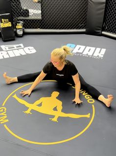 Agata Mlynarska feet photo 14