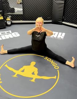 Agata Mlynarska feet photo 13