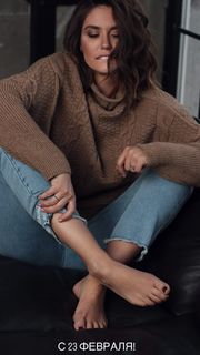 Agata Mutsenietse feet photo 12