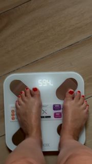 Agata Mutsenietse feet photo 12