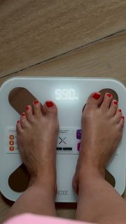 Agata Mutsenietse feet photo 11