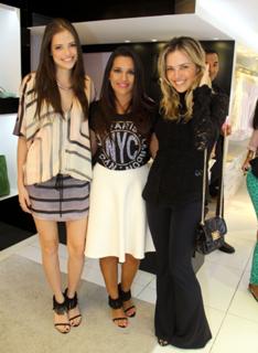 Agatha Moreira feet photo thumbnail