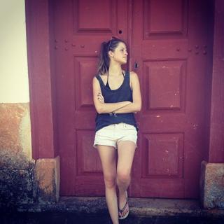 Agatha Moreira feet photo thumbnail