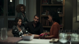 Agatha Moreira feet photo thumbnail