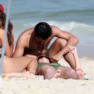 Agatha Moreira feet photo thumbnail