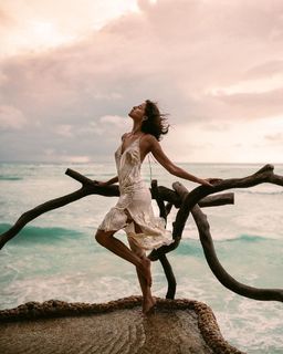 Agatha Moreira feet photo thumbnail