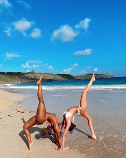 Agatha Moreira feet photo thumbnail