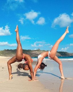 Agatha Moreira feet photo thumbnail