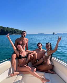 Agatha Moreira feet photo thumbnail