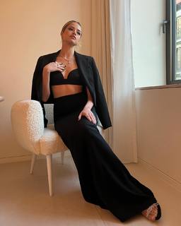 Agatha Moreira feet photo thumbnail