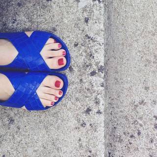 Agathe Auproux feet photo thumbnail