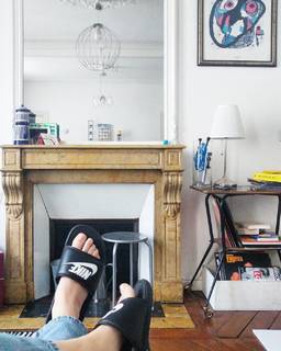 Agathe Auproux feet photo thumbnail