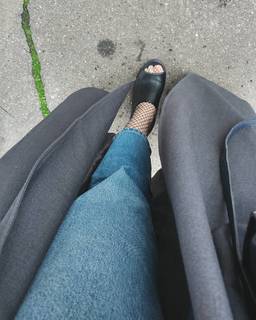 Agathe Auproux feet photo thumbnail