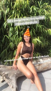 Agathe Auproux feet photo thumbnail