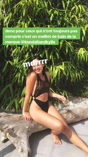 Agathe Auproux feet photo thumbnail