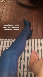 Agathe Auproux feet photo thumbnail