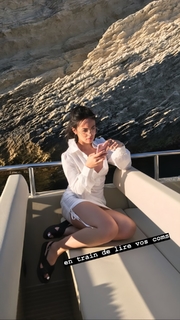 Agathe Auproux feet photo thumbnail