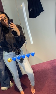 Agathe Auproux feet photo thumbnail