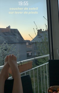 Agathe Auproux feet photo thumbnail