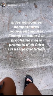 Agathe Auproux feet photo thumbnail