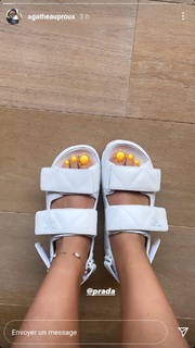 Agathe Auproux feet photo thumbnail
