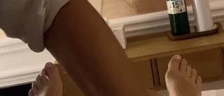 Agathe Auproux feet photo thumbnail