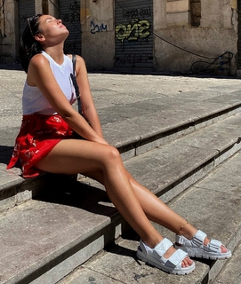 Agathe Auproux feet photo thumbnail