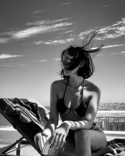 Agathe Auproux feet photo thumbnail