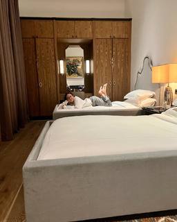 Agathe Auproux feet photo thumbnail