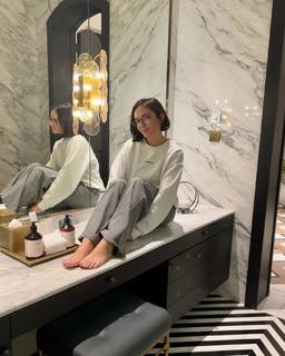 Agathe Auproux feet photo thumbnail