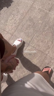 Agathe Auproux feet photo thumbnail