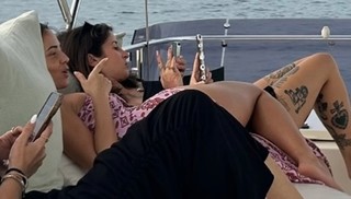 Agathe Auproux feet photo thumbnail