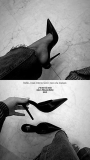 Agathe Auproux feet photo thumbnail