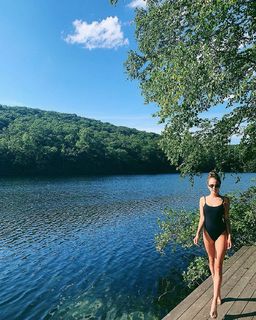 Aglaya Tarasova feet photo 11