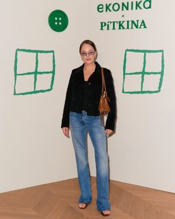 Aglaya Tarasova feet photo 3