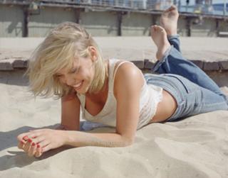 Agnes Bruckner feet photo 3