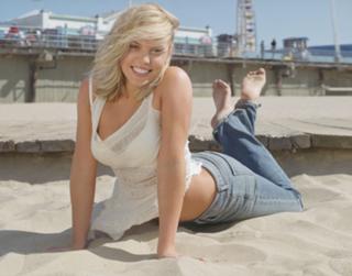 Agnes Bruckner feet photo 2