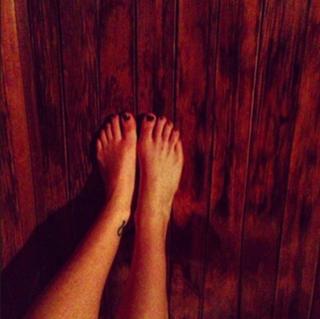 Agnes Bruckner feet photo 15