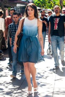 Agnes Bruckner feet photo 5