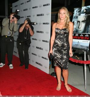 Agnes Bruckner feet photo 16