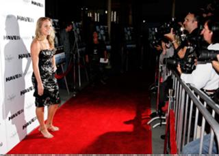 Agnes Bruckner feet photo 8