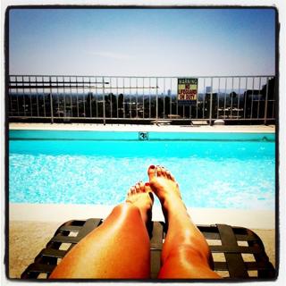 Agnes Bruckner feet photo 12